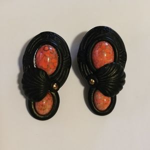 VINTAGE BAKELITE EARRINGS